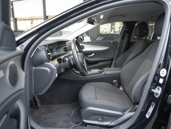 Mercedes-Benz E 300 de T Avantgarde Distronic+ 360° AHK Easy-P