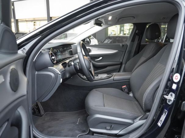 Mercedes-Benz E 300 de T Avantgarde Distronic+ 360° AHK Easy-P