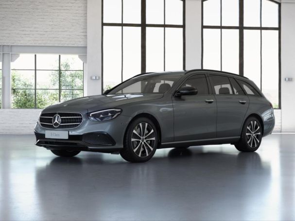 Mercedes-Benz E 300 de T Avantgarde Night Distronic Burmester