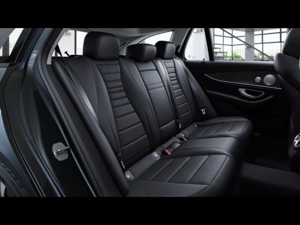 Mercedes-Benz E 300 de T Avantgarde Night Distronic Burmester