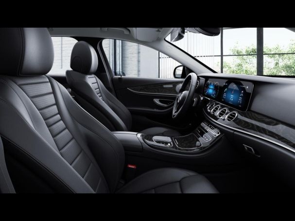 Mercedes-Benz E 300 de T Avantgarde Night Distronic Burmester