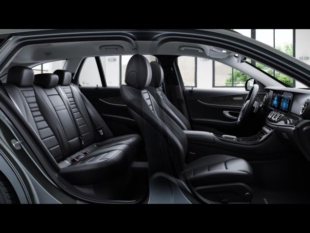 Mercedes-Benz E 300 de T Avantgarde Night Distronic Burmester Mercedes-Benz E 300 de T Avantgarde Night Distronic Burmester