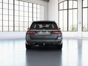 Mercedes-Benz E 300 de T Avantgarde Night Distronic Burmester