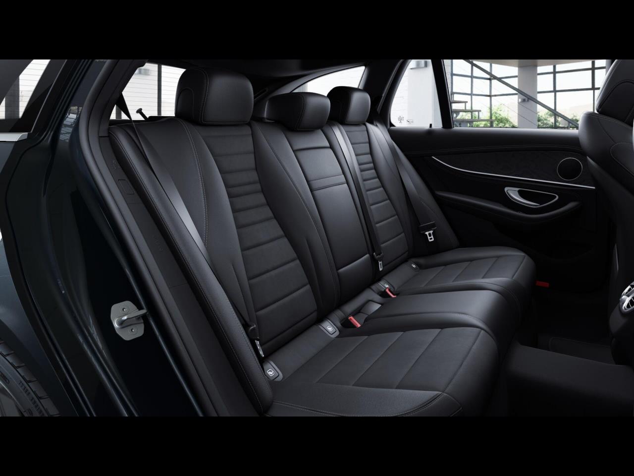 Mercedes-Benz E 300 e T AMG Distronic Panorama Easy-Pack Mercedes-Benz E 300 e T AMG Distronic Panorama Easy-Pack