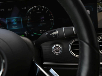 Mercedes-Benz E 300 e T Avantgarde Night Panorama Distronic+