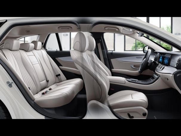 Mercedes-Benz E 300 e T AMG MBUXNavi Distronic+ Easy-Pack 360° Mercedes-Benz E 300 e T AMG MBUXNavi Distronic+ Easy-Pack 360°