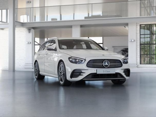 Mercedes-Benz E 300 e T AMG MBUXNavi Distronic+ Easy-Pack 360° Mercedes-Benz E 300 e T AMG MBUXNavi Distronic+ Easy-Pack 360°