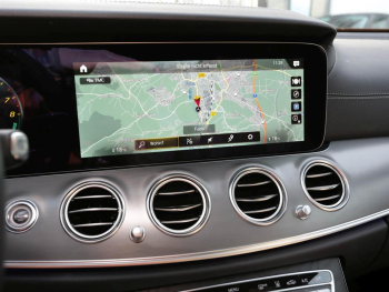 Mercedes-Benz E 300 e T AMG Night Panorama Distronic AHK Memory