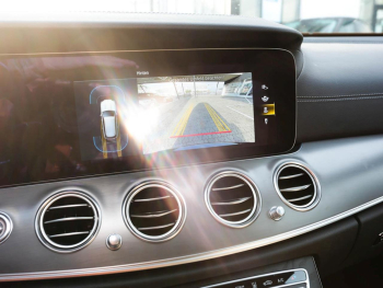 Mercedes-Benz E 300 e T AMG Night Panorama Distronic AHK Memory