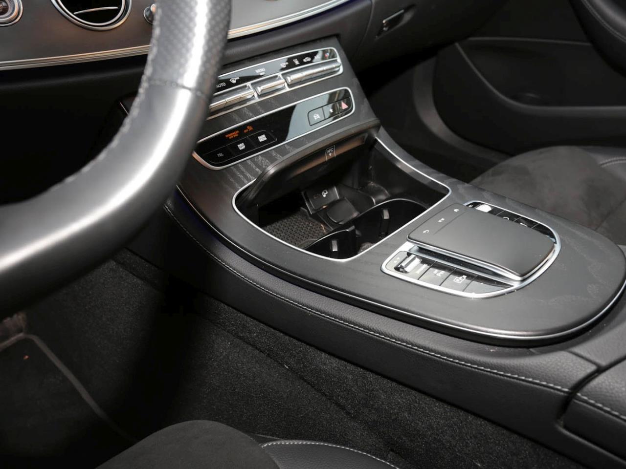 Mercedes-Benz E 300 e T AMG Night Panorama Distronic AHK Memory