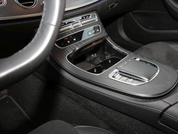 Mercedes-Benz E 300 e T AMG Night Panorama Distronic AHK Memory