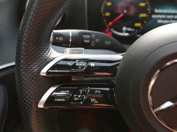 Mercedes-Benz E 300 e T AMG Night Panorama Distronic AHK Memory