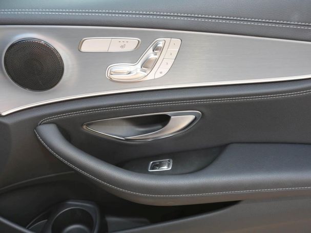 Mercedes-Benz E 300 e T AMG Night Panorama Distronic AHK Memory