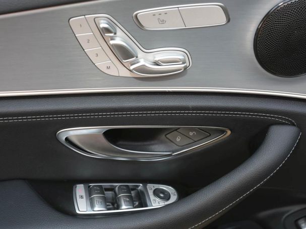 Mercedes-Benz E 300 e T AMG Night Panorama Distronic AHK Memory