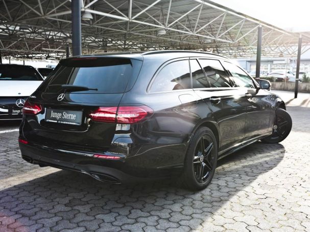 Mercedes-Benz E 300 e T AMG Night Panorama Distronic AHK Memory