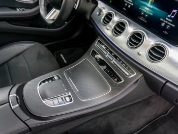 Mercedes-Benz E 400 d 4M T AMG Night Panorama Standhzg AHK 360° Mercedes-Benz E 400 d 4M T AMG Night Panorama Standhzg AHK 360°