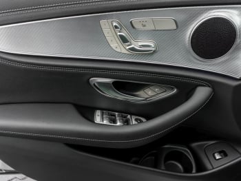 Mercedes-Benz E 400 d 4M T AMG Night Panorama Standhzg AHK 360° Mercedes-Benz E 400 d 4M T AMG Night Panorama Standhzg AHK 360°