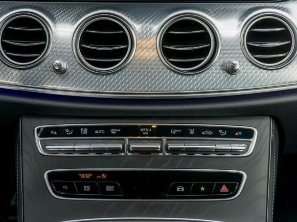 Mercedes-Benz E 400 d 4M T AMG Night Panorama Standhzg AHK 360° Mercedes-Benz E 400 d 4M T AMG Night Panorama Standhzg AHK 360°