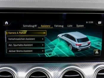 Mercedes-Benz E 400 d 4M T AMG Night Panorama Standhzg AHK 360° Mercedes-Benz E 400 d 4M T AMG Night Panorama Standhzg AHK 360°