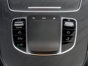 Mercedes-Benz E 400 d 4M T AMG Night Panorama Standhzg AHK 360° Mercedes-Benz E 400 d 4M T AMG Night Panorama Standhzg AHK 360°