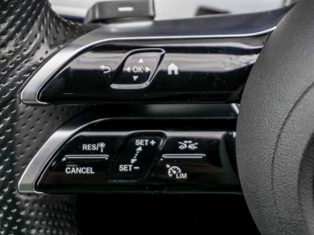 Mercedes-Benz E 400 d 4M T AMG Night Panorama Standhzg AHK 360° Mercedes-Benz E 400 d 4M T AMG Night Panorama Standhzg AHK 360°