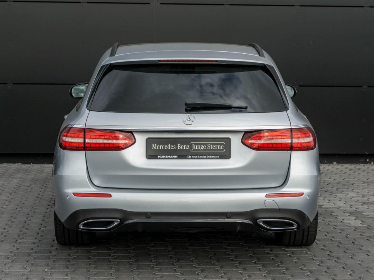 Mercedes-Benz E 400 d 4M T AMG Night Panorama Standhzg AHK 360° Mercedes-Benz E 400 d 4M T AMG Night Panorama Standhzg AHK 360°