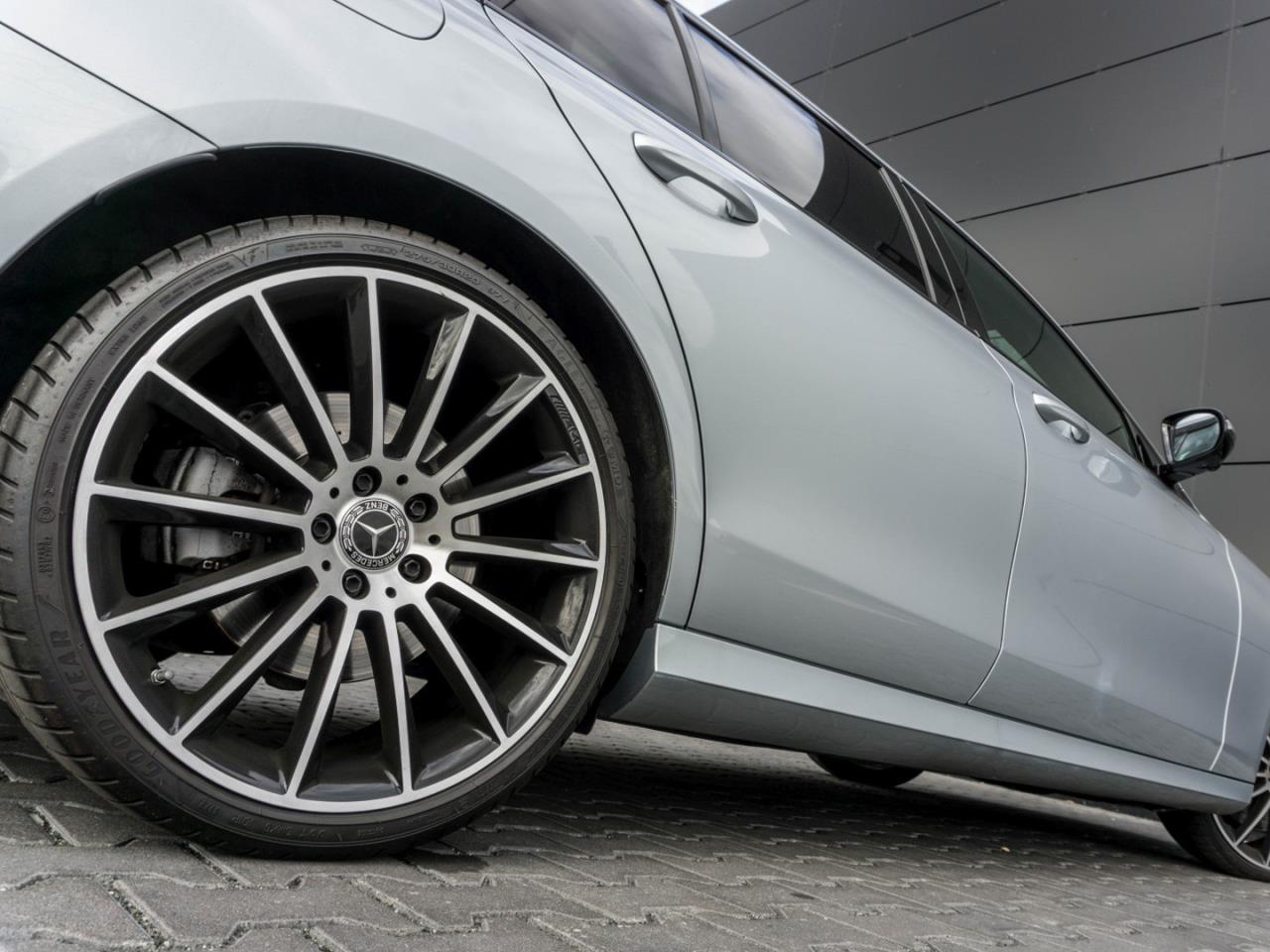 Mercedes-Benz E 400 d 4M T AMG Night Panorama Standhzg AHK 360°