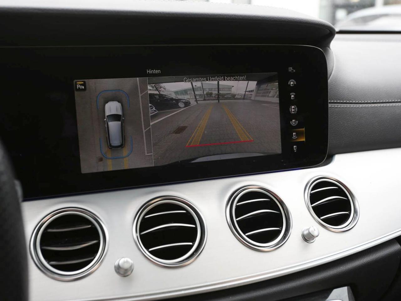 Mercedes-Benz E 400 d 4M T AMG Panorama Standhzg AHK Distronic