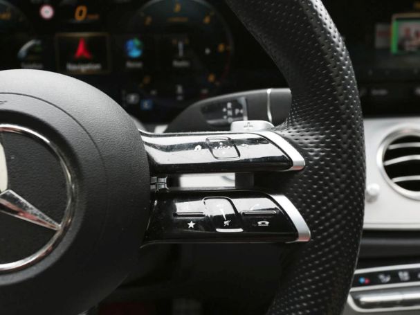 Mercedes-Benz E 400 d 4M T AMG Panorama Standhzg AHK Distronic