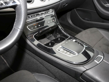 Mercedes-Benz E 400 d 4M T AMG Panorama Standhzg AHK Distronic
