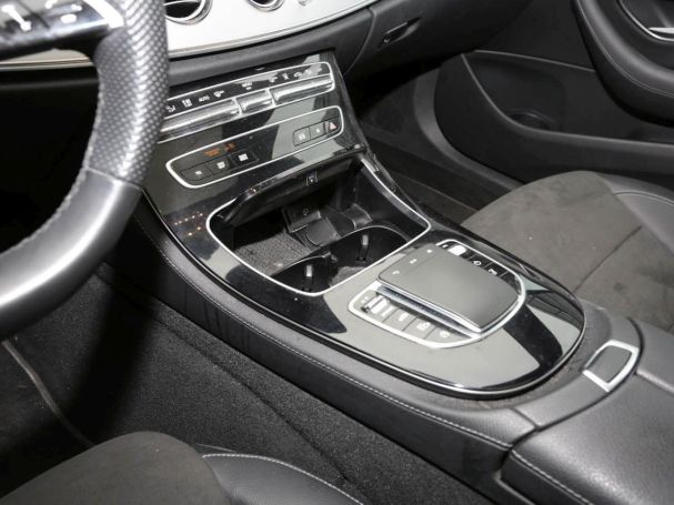 Mercedes-Benz E 400 d 4M T AMG Panorama Standhzg AHK Distronic