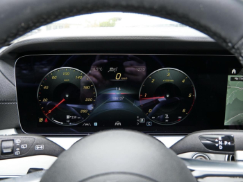 Mercedes-Benz E 400 d 4M T AMG Panorama Standhzg AHK Distronic