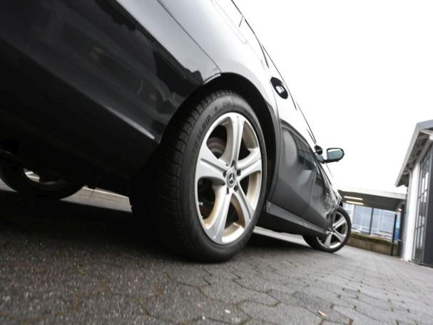 Mercedes-Benz E 400 d 4M T AMG Panorama Standhzg AHK Distronic