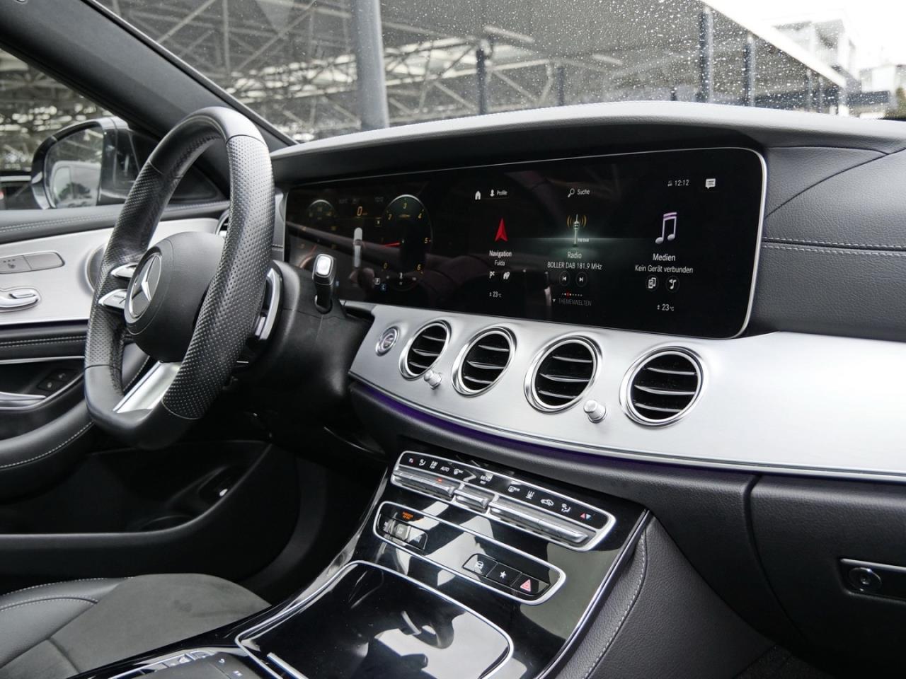 Mercedes-Benz E 400 d 4M T AMG Panorama Standhzg AHK Distronic