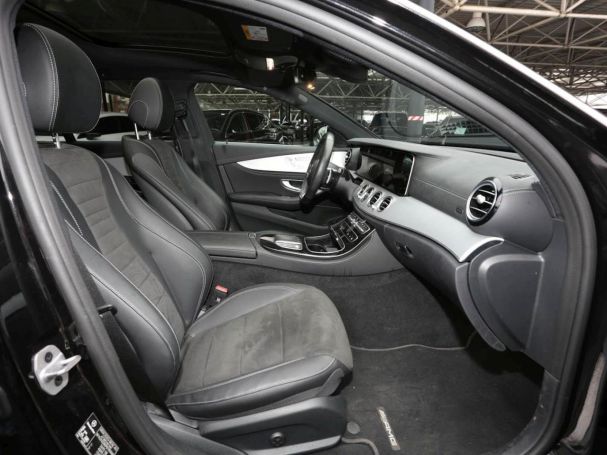 Mercedes-Benz E 400 d 4M T AMG Panorama Standhzg AHK Distronic