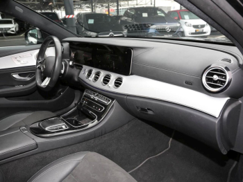 Mercedes-Benz E 400 d 4M T AMG Panorama Standhzg AHK Distronic