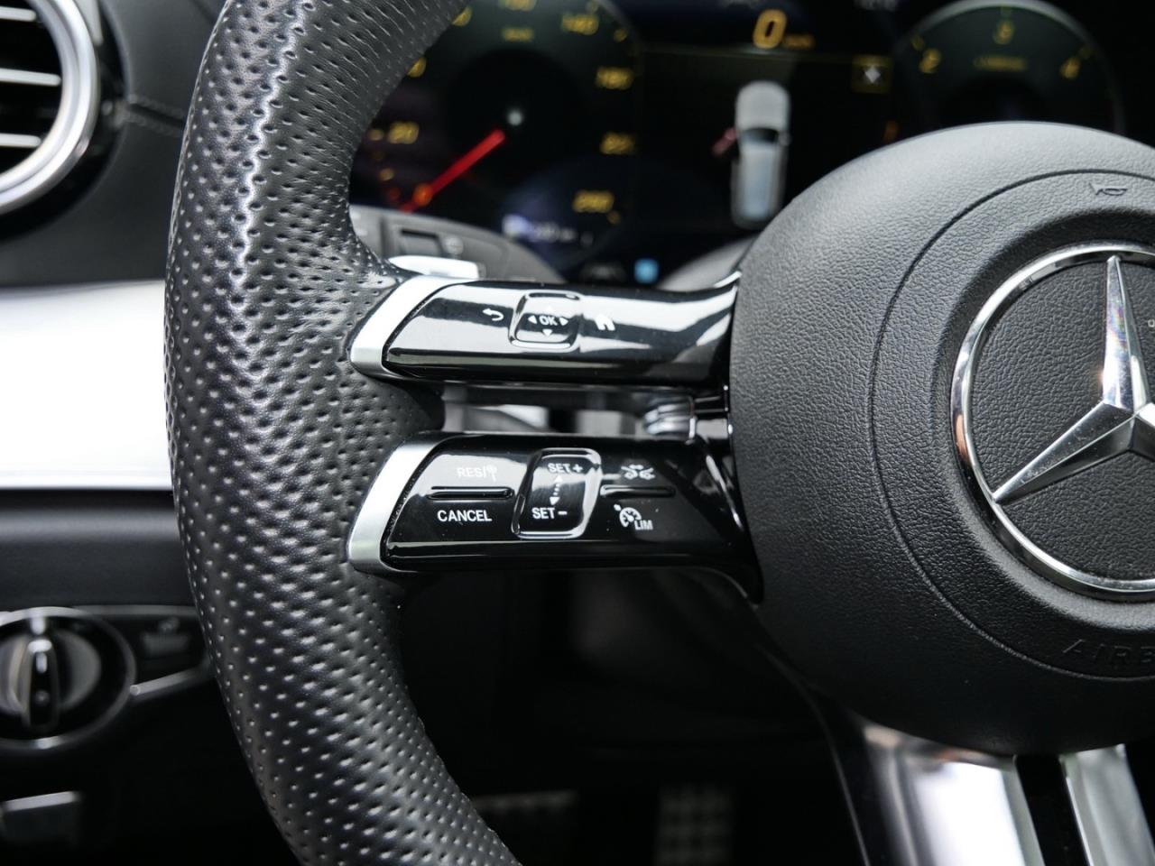 Mercedes-Benz E 400 d 4M T AMG Panorama Standhzg AHK Distronic