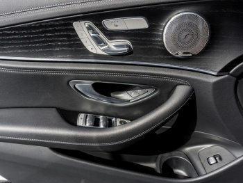Mercedes-Benz E 400 d 4M T AMG Night Panorama Distronic AHK