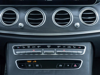 Mercedes-Benz E 400 d 4M T AMG Night Panorama Distronic AHK