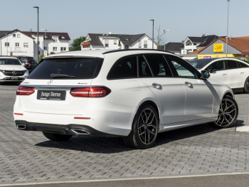 Mercedes-Benz E 400 d 4M T AMG Night Panorama Distronic AHK