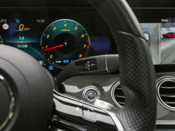 Mercedes-Benz E 450 4M T AMG Panorama Burmester HeadUp AHK 360°