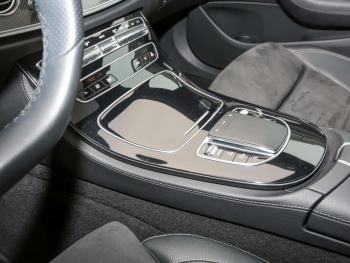 Mercedes-Benz E 450 4M T AMG Panorama Burmester HeadUp AHK 360°