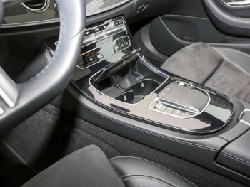 Mercedes-Benz E 450 4M T AMG Panorama Burmester HeadUp AHK 360°