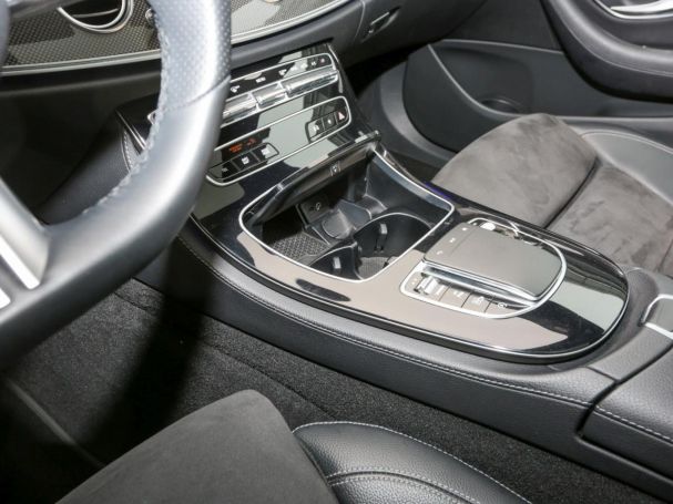 Mercedes-Benz E 450 4M T AMG Panorama Burmester HeadUp AHK 360°
