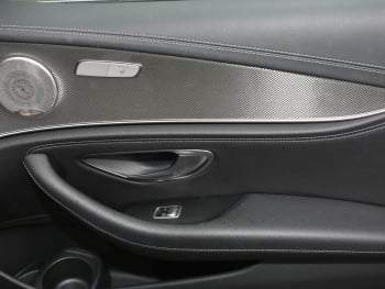 Mercedes-Benz E 450 4M T AMG Panorama Burmester HeadUp AHK 360° Mercedes-Benz E 450 4M T AMG Panorama Burmester HeadUp AHK 360°