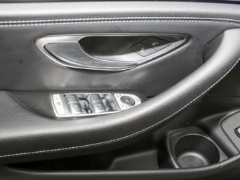 Mercedes-Benz E 450 4M T AMG Panorama Burmester HeadUp AHK 360°