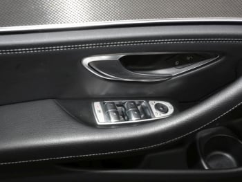 Mercedes-Benz E 450 4M T AMG Panorama Burmester HeadUp AHK 360° Mercedes-Benz E 450 4M T AMG Panorama Burmester HeadUp AHK 360°