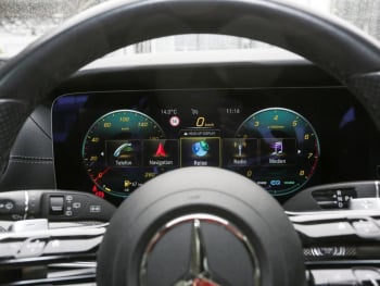 Mercedes-Benz E 450 4M T AMG Panorama Burmester HeadUp AHK 360°