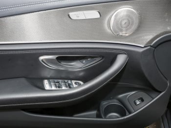 Mercedes-Benz E 450 4M T AMG Panorama Burmester HeadUp AHK 360°