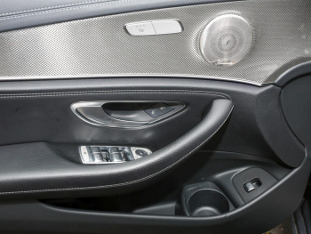 Mercedes-Benz E 450 4M T AMG Panorama Burmester HeadUp AHK 360°